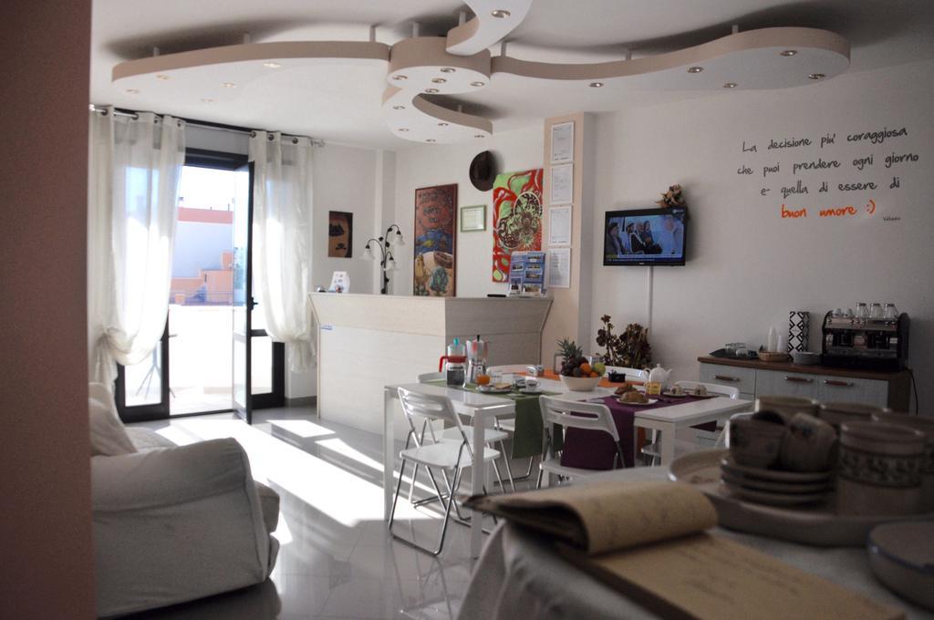 Lo Specchio Del Salento Bed & Breakfast Lecce Exterior photo
